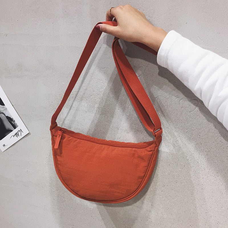 Van Leeuwen | Hangetsu - Half Ronde Schouder Tas