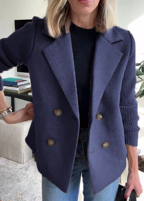 Klassieke damesblazer met lange mouwen in het voorjaar
