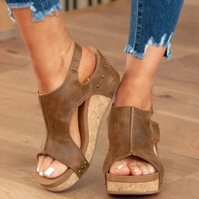 Klassieke zomerse sandalen met sleehak voor dames