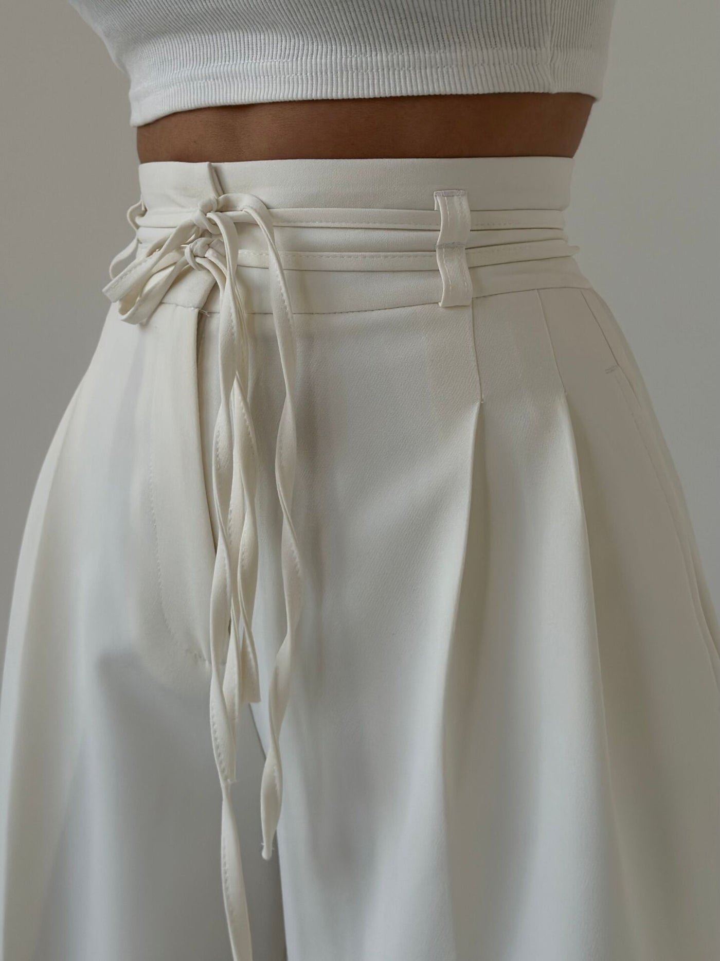 Voorjaarsbroek met hoge taille en wijde pijpen voor dames